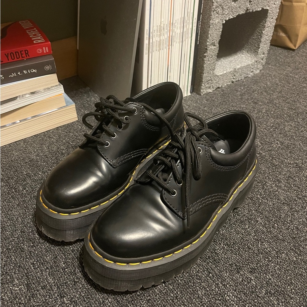 Dr. Martens 8053